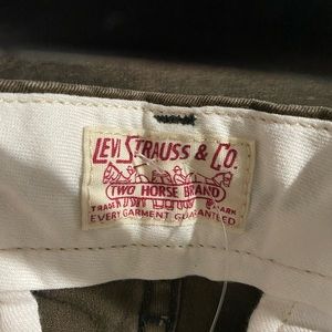 Levi’s pants